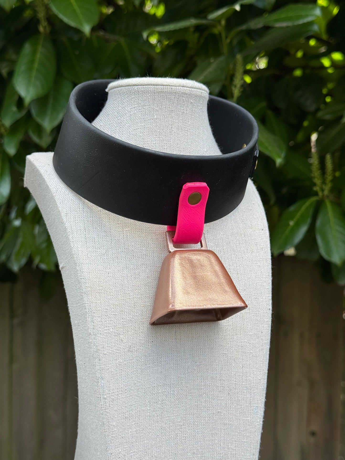 Black and Pink Cowbell Collar