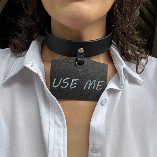 Chalkboard collar