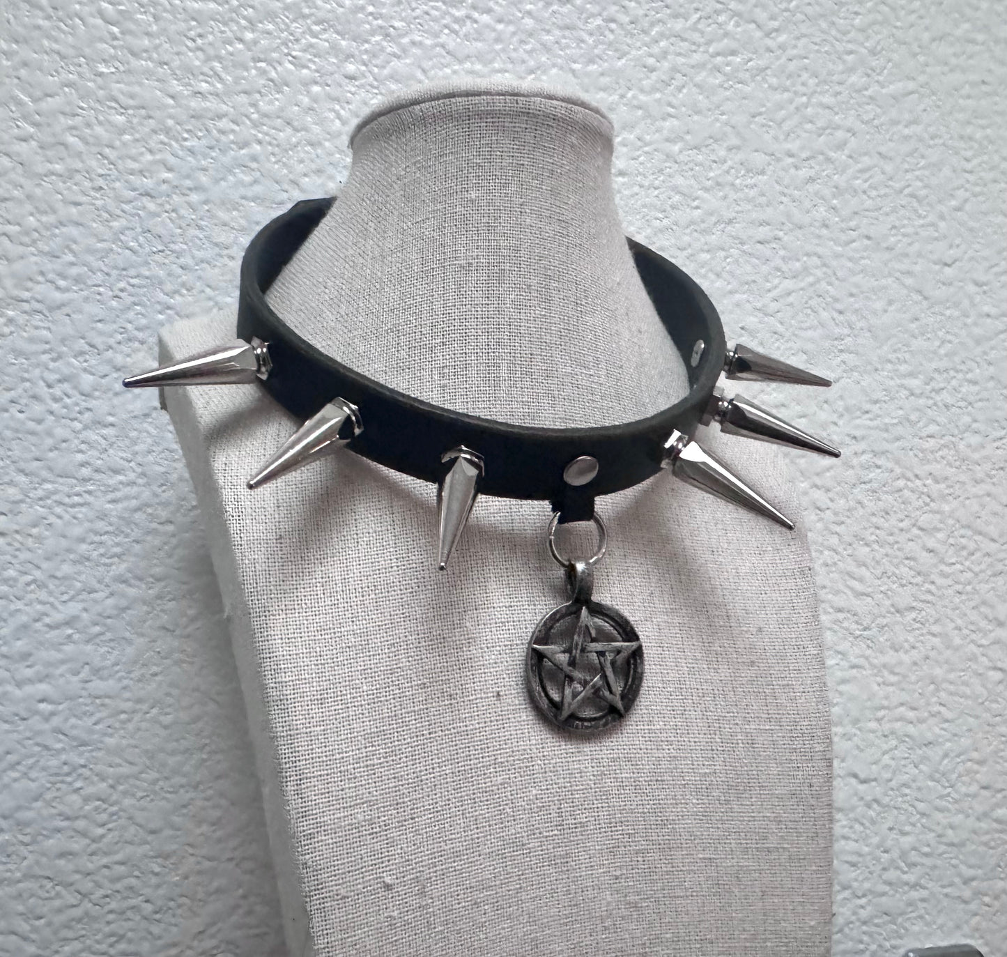 Pentagram Spike Collar