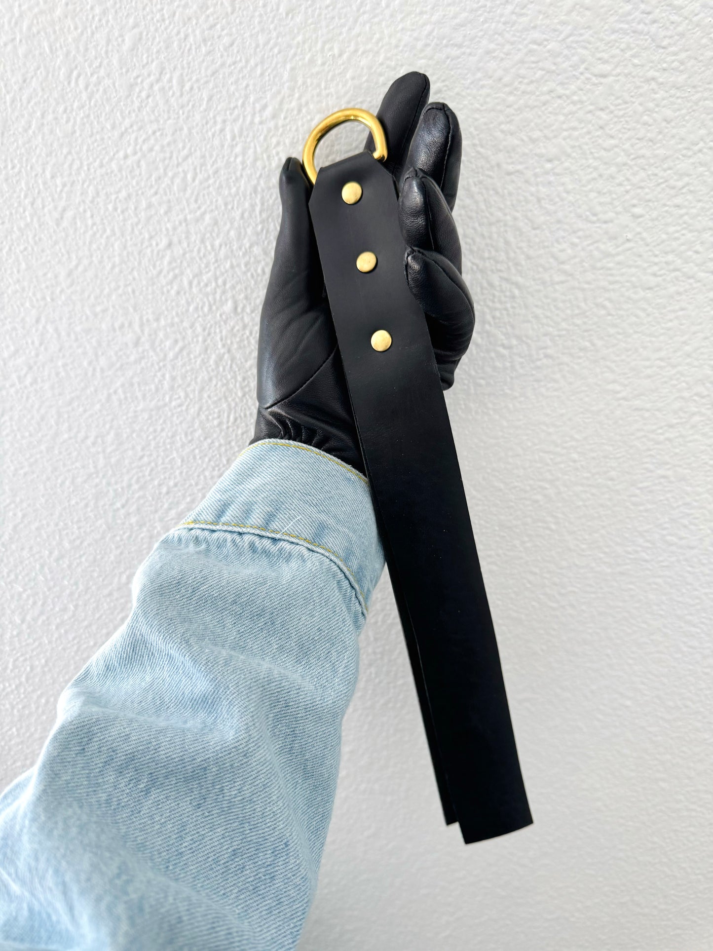 1.5in Brass leather strop